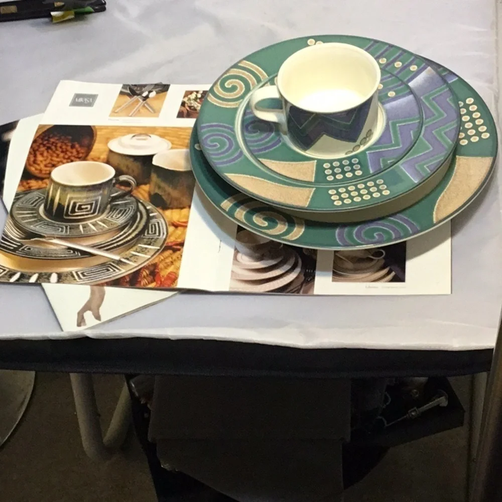 MIKASA‎ INTAGLIO LIFE STYLE BY JOHN BERGEN 5 PIECE SETTING DINNER FOR 1